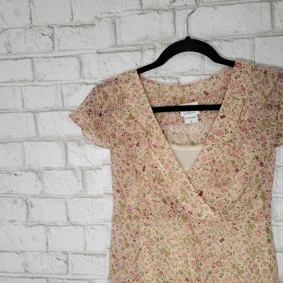 Oh Baby by Motherhood floral blouse - Picture 2 of 12